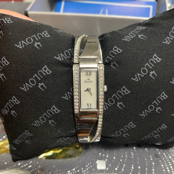 Bulova watch - Picture 2 of 6